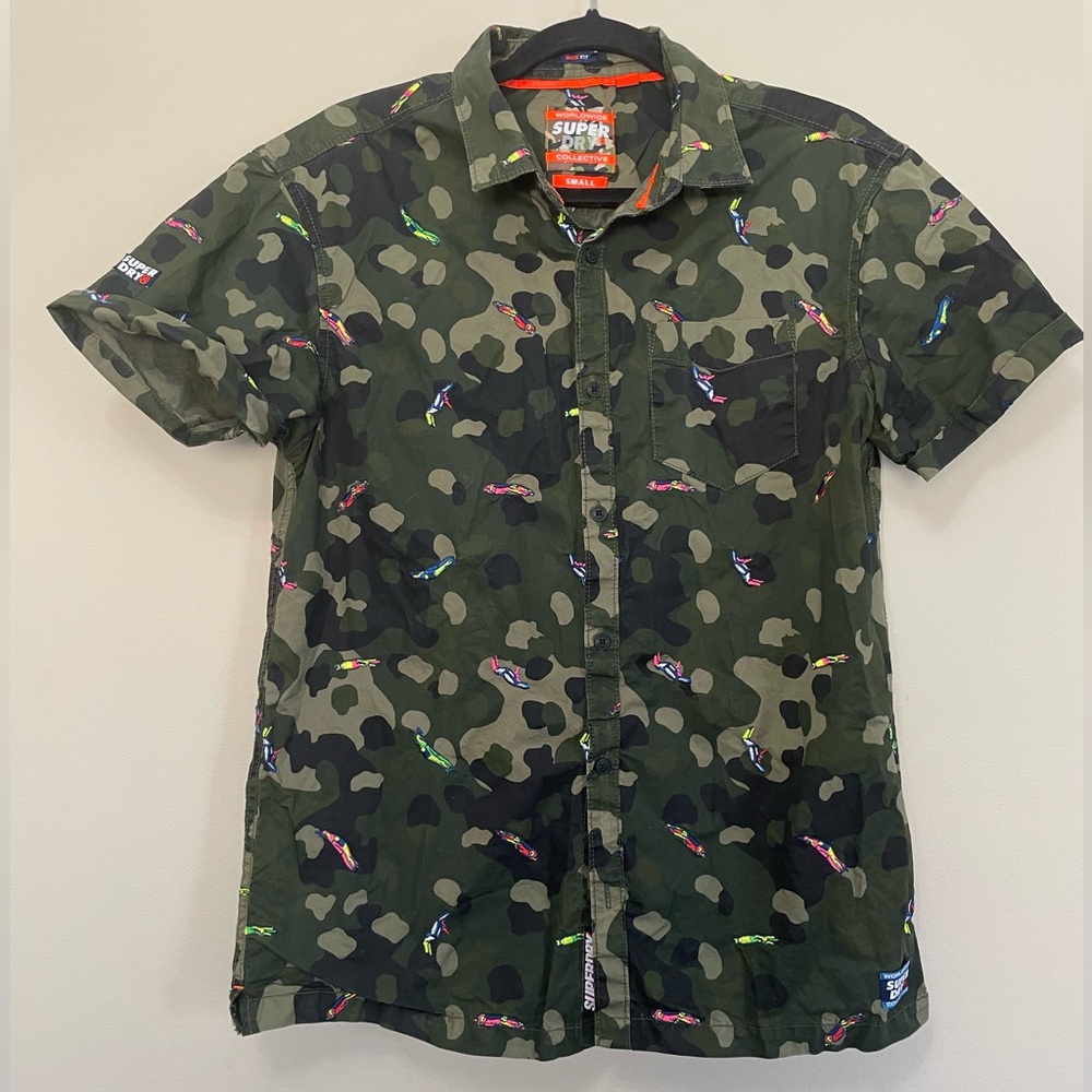 Superdry Seattle Skate Shirt Leopard Camo With Parrot Detail Men’s Small EUC